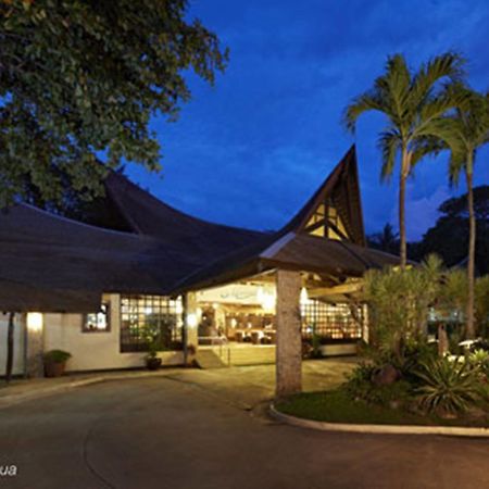 Matabungkay Beach Hotel ليان المظهر الخارجي الصورة